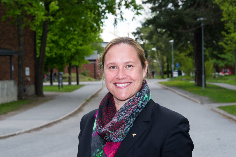 Read more about the article Unga chefer  – vad driver dem och hur mår de?