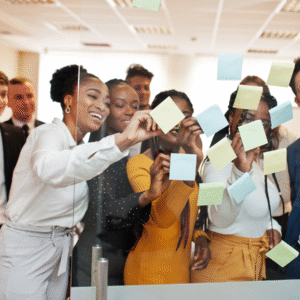 Medarbetarna klistrar postit-lappar